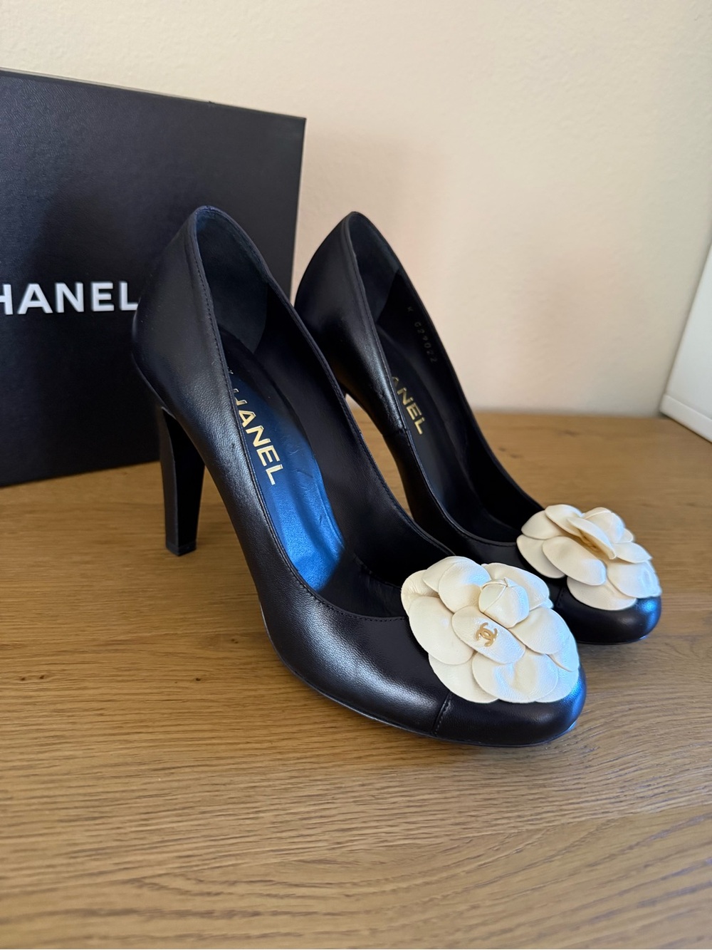CHANEL Black Leather Camellia Flower Pumps - Size 40